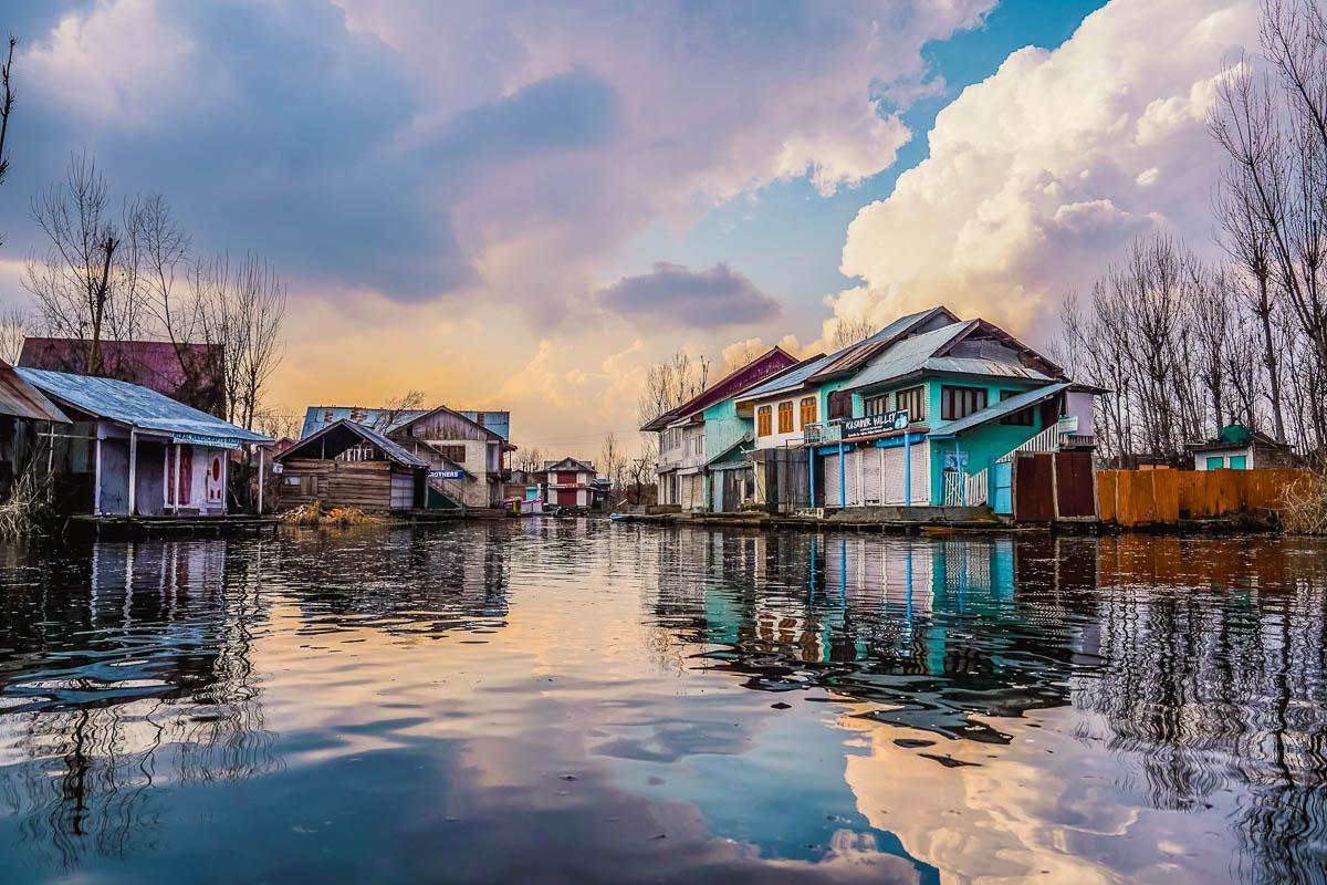 WHY KASHMIR IN WINTER IS A MUST VISIT
