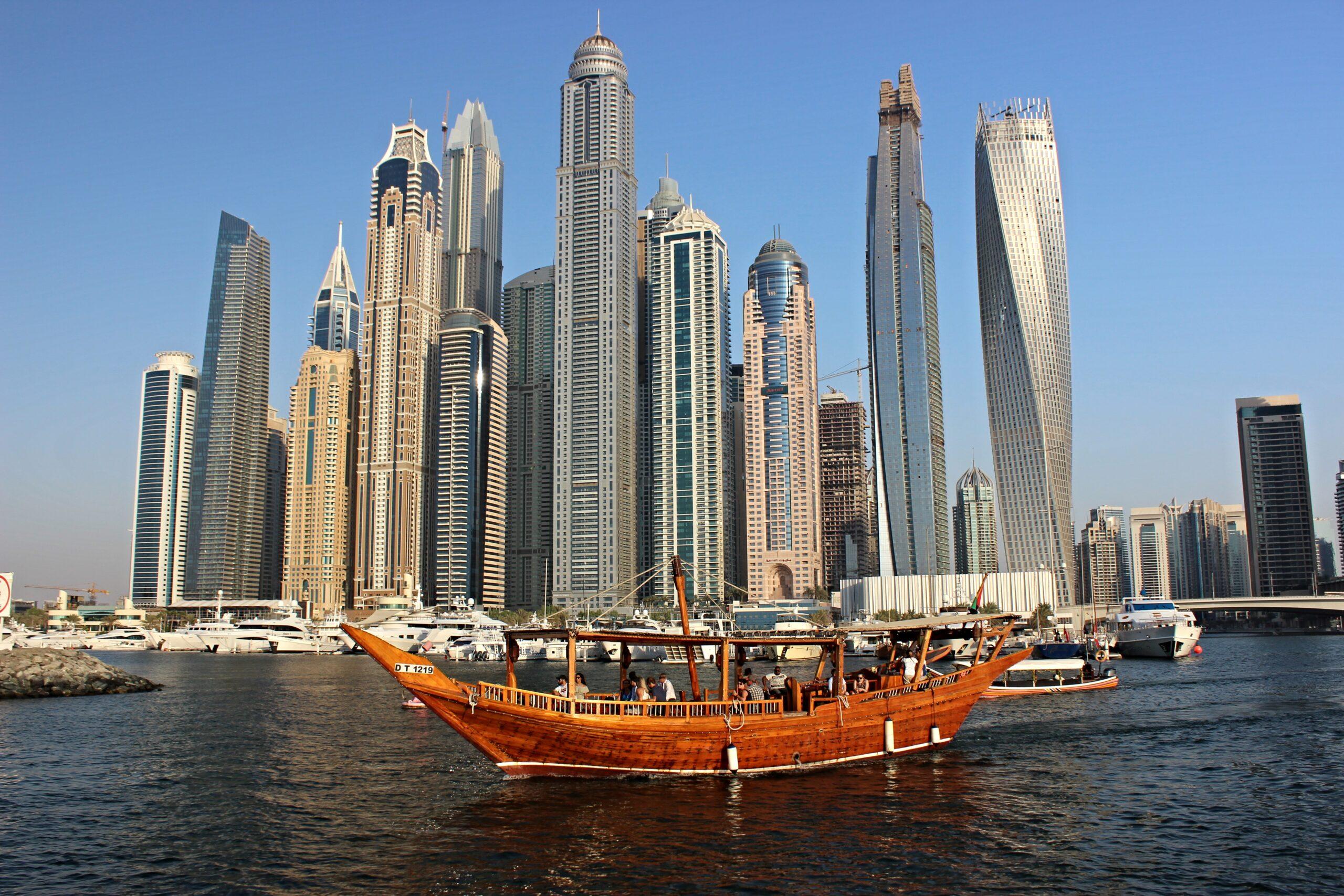 MARINA DHOW CRUISE DUBAI : A MUST HAVE EXPERIENCE